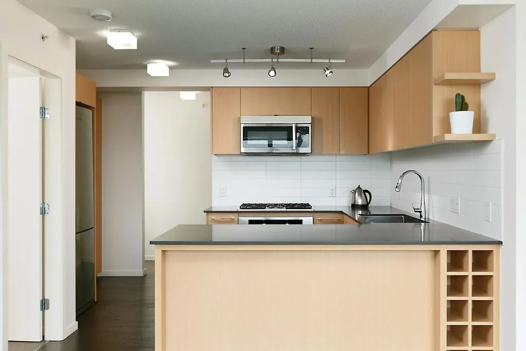 Apartment Pristine 2Bdr 2Ba Condominum In Richmond Centre
