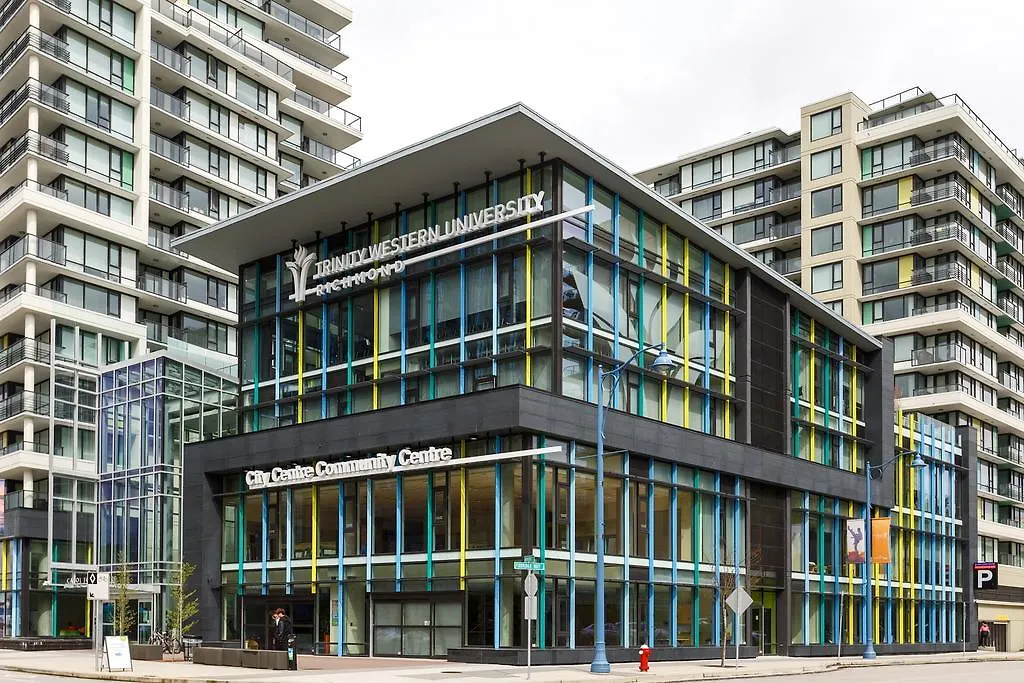 Apartment Pristine 2Bdr 2Ba Condominum In Richmond Centre