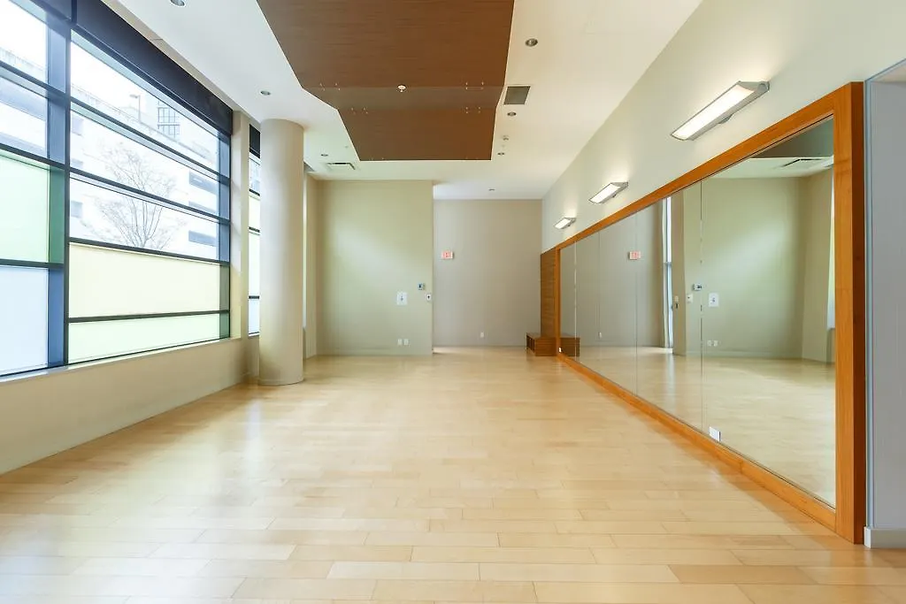 Apartment Pristine 2Bdr 2Ba Condominum In Richmond Centre